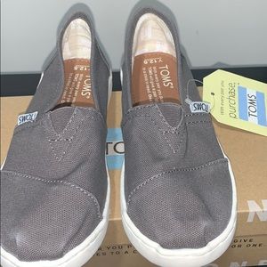 Toms Classic Canvas Youth: Size 12.5